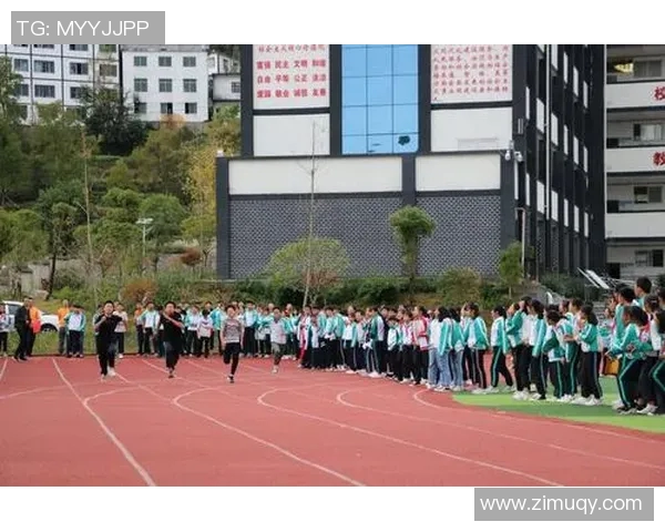 乌德勒支青年队迎战奥斯队全力争胜展现青春风采 乌德勒支青年队迎战奥斯队全力争胜展现青春风采