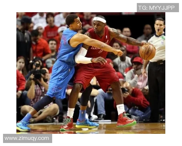 圣诞大战雷霆对决火箭球迷期待精彩对抗盛宴 圣诞大战雷霆对决火箭球迷期待精彩对抗盛宴