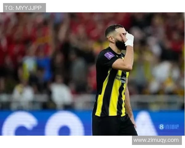 本泽马:从法甲新星到世界足球巨星的辉煌历程与成就解析 本泽马:从法甲新星到世界足球巨星的辉煌历程与成就解析